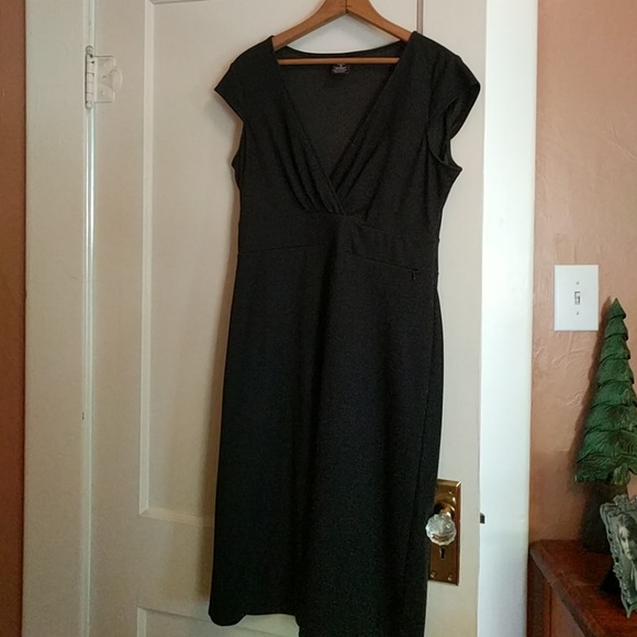 little black travel dress